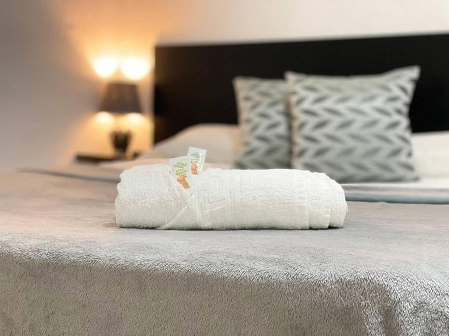 Apartamento En La Calle Hortaleza De Madrid Centro المظهر الخارجي الصورة